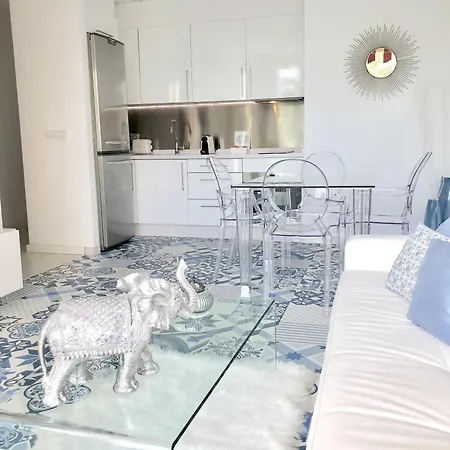 The White Rock Private Access To The