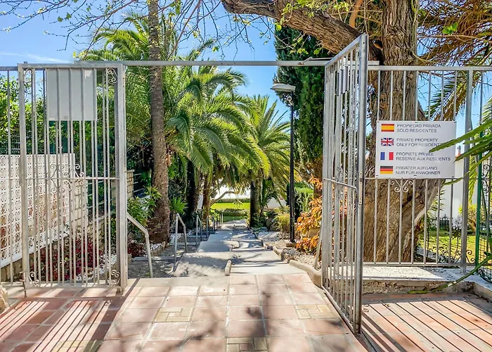 The White Rock Private Access To The Apartman Torremolinos