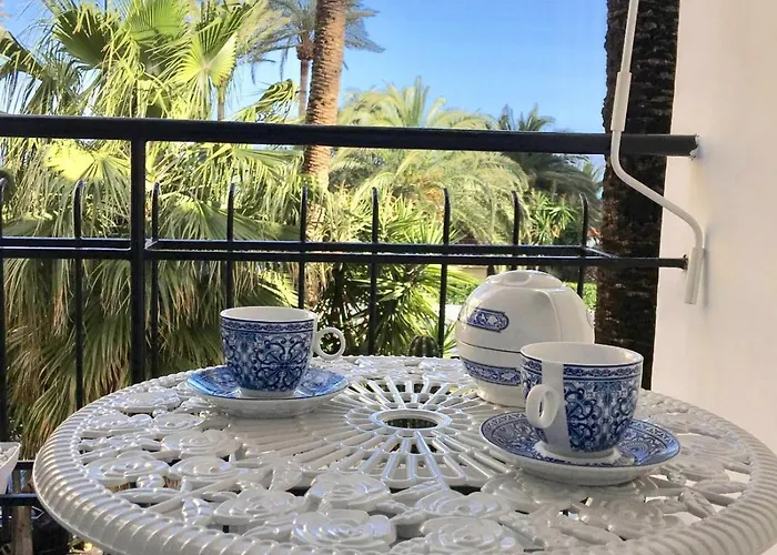 The White Rock Private Access To The Apartman