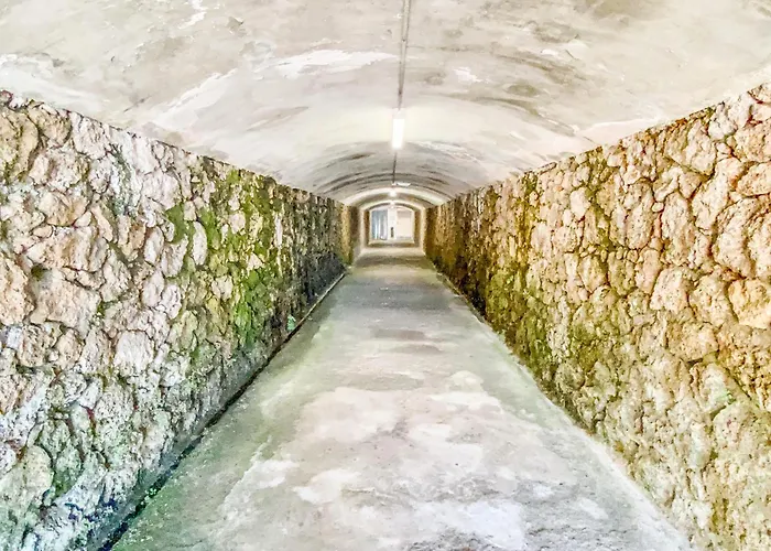 The White Rock Private Access To The *