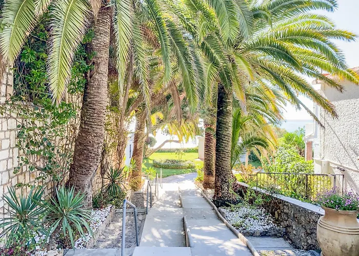 The White Rock Private Access To The Torremolinos