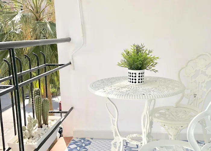 The White Rock Private Access To The *