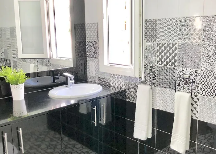 The White Rock Private Access To The * Torremolinos