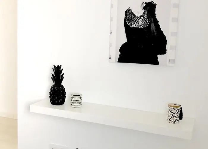 The White Rock Private Access To The *